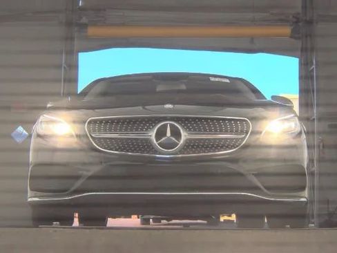 Used 2015 Mercedes-Benz S 550 S 550 4MATIC Coupe 2D image 3