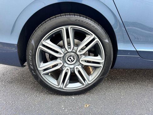 Used 2015 Bentley Flying Spur W12 image 22