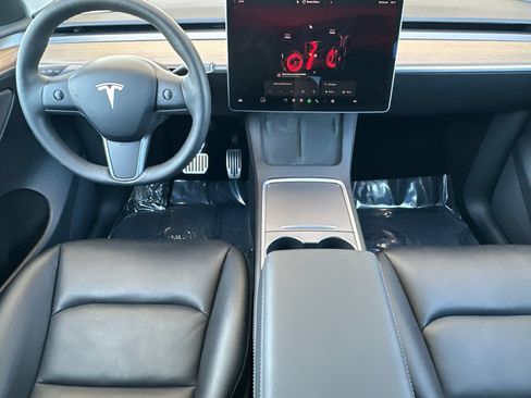 Used 2025 Tesla Model Y Long Range RWD image 13