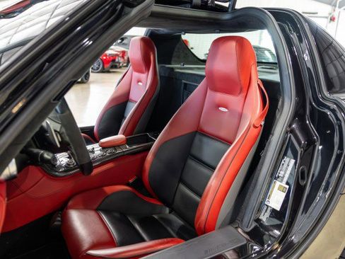 Used 2012 Mercedes-Benz SLS AMG Coupe image 39