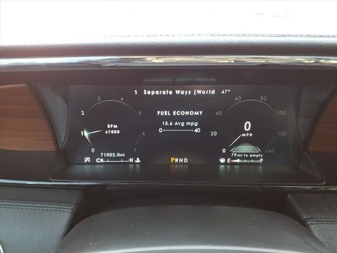 Used 2021 Lincoln Navigator Reserve w/ Luxury Package image 24