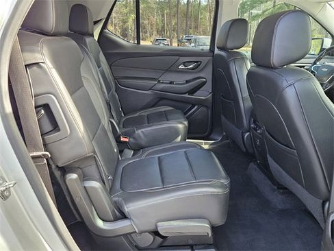 Used 2020 Chevrolet Traverse LT image 15