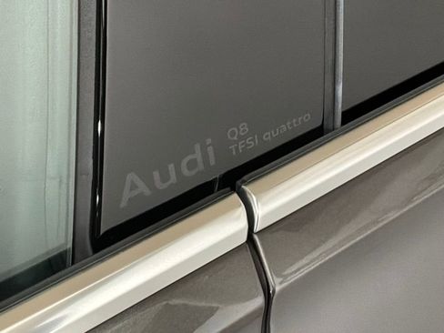 Used 2025 Audi Q8 Premium w/ Convenience Package image 27