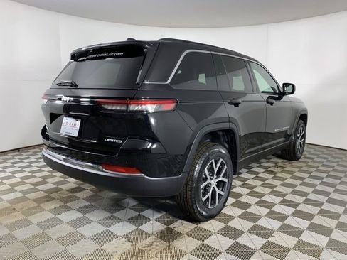 New 2025 Jeep Grand Cherokee Limited image 2
