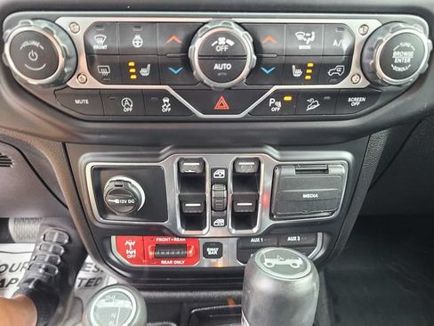 Used 2018 Jeep Wrangler Unlimited Rubicon AWD/4WD image 27