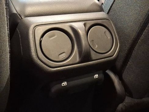 Used 2024 Jeep Wrangler Unlimited w/ Convenience Group AWD/4WD image 11
