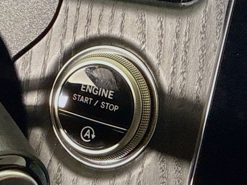 Used 2025 Mercedes-Benz E 350 Sedan image 21