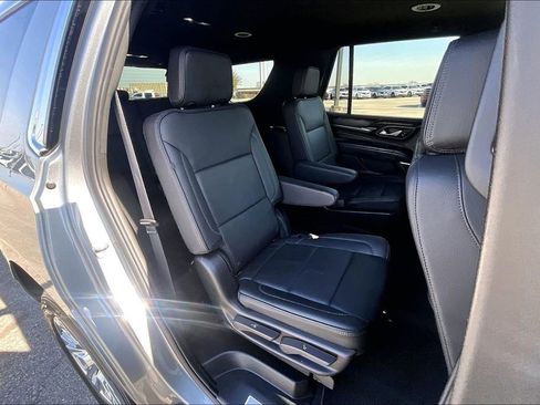Used 2024 GMC Yukon Denali image 37