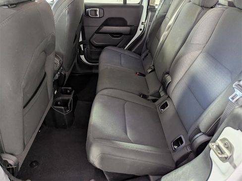 Certified 2023 Jeep Gladiator Overland image 14