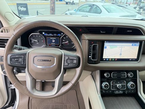 Used 2021 GMC Yukon XL Denali w/ Denali Ultimate Package AWD/4WD image 38