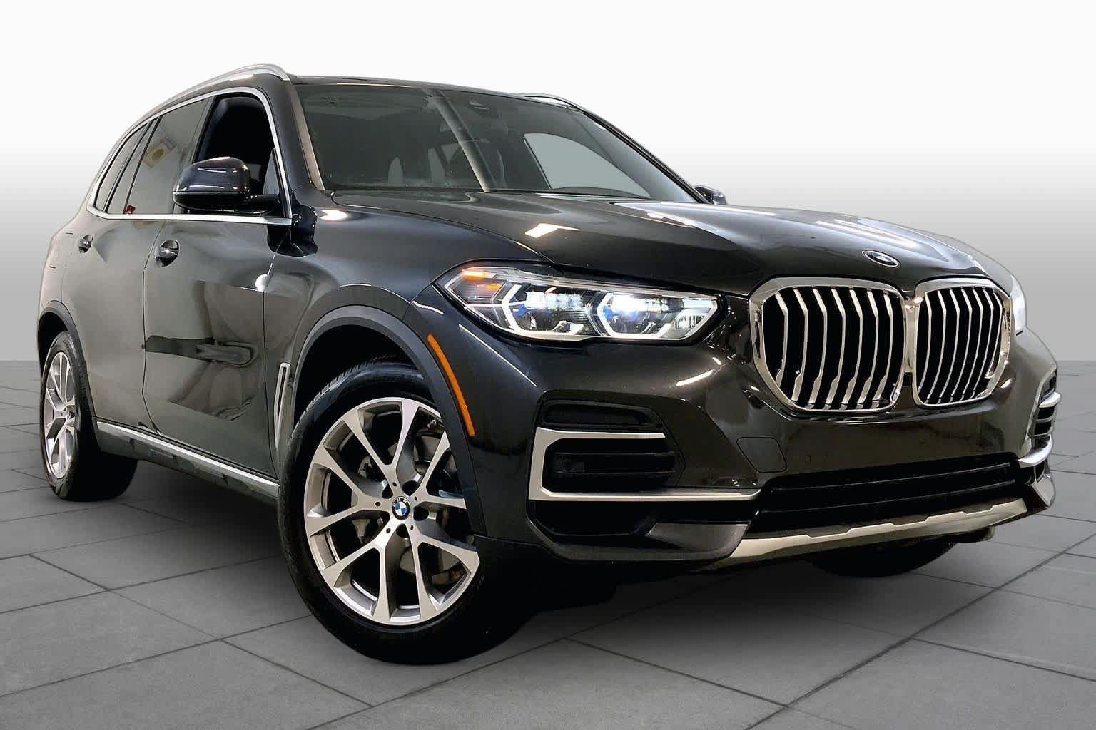 Used 2022 BMW X5 xDrive40i w/ Executive Package AWD/4WD image 2