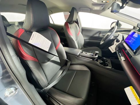 New 2026 Toyota Prius Plug-In Hybrid FWD image 31