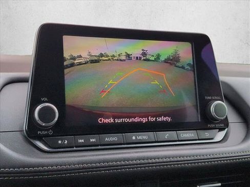 Used 2023 Nissan Rogue SV FWD image 13
