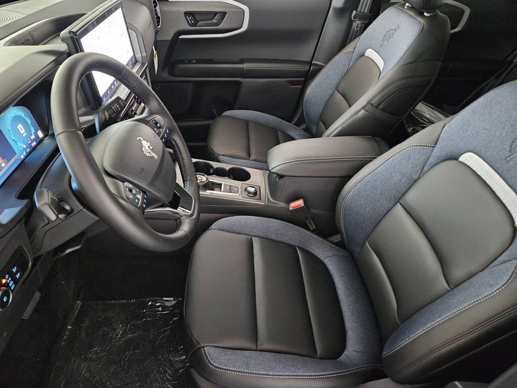 New 2025 Ford Bronco Sport Outer Banks w/ Outer Banks Tech Package+ AWD/4WD image 18