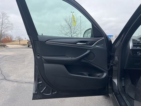 Used 2024 BMW X3 sDrive30i w/ Convenience Package image 9