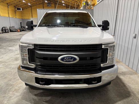 Used 2019 Ford F250 XL w/ Power Equipment Group RWD image 7