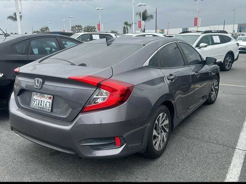 Used 2017 Honda Civic EX image 2