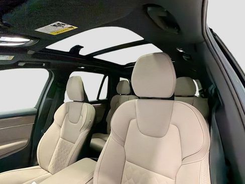 Used 2025 Volvo XC90 T8 Plus w/ Protection Package Premier image 20