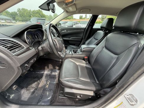 Used 2016 Chrysler 300 Limited w/ Driver Convenience Group AWD/4WD image 13