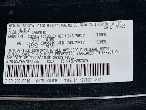 Used 2025 Toyota Tacoma SR5 AWD/4WD image 27