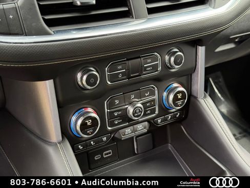 Used 2024 GMC Yukon SLT w/ SLT Premium Package AWD/4WD image 38