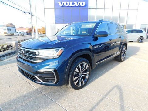 Used 2023 Volkswagen Atlas SEL Premium image 2
