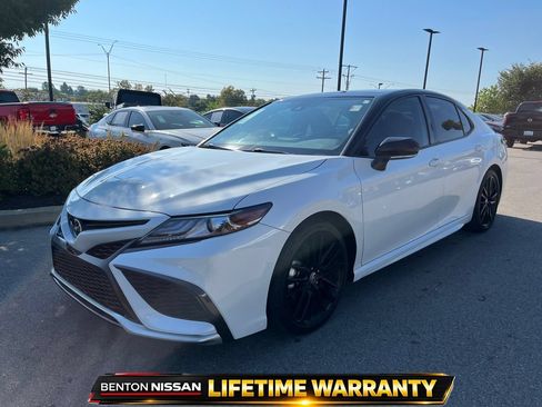 Used 2023 Toyota Camry XSE FWD image 7