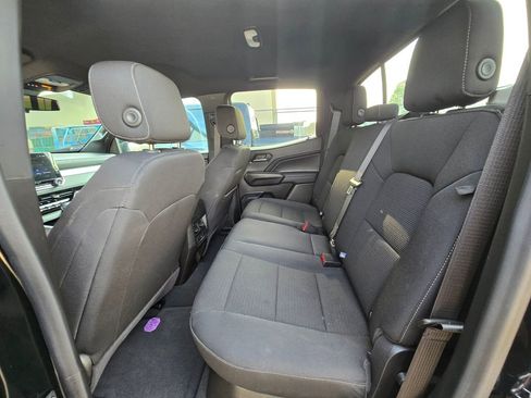 Used 2024 Chevrolet Colorado LT w/ LT Convenience Package RWD image 17