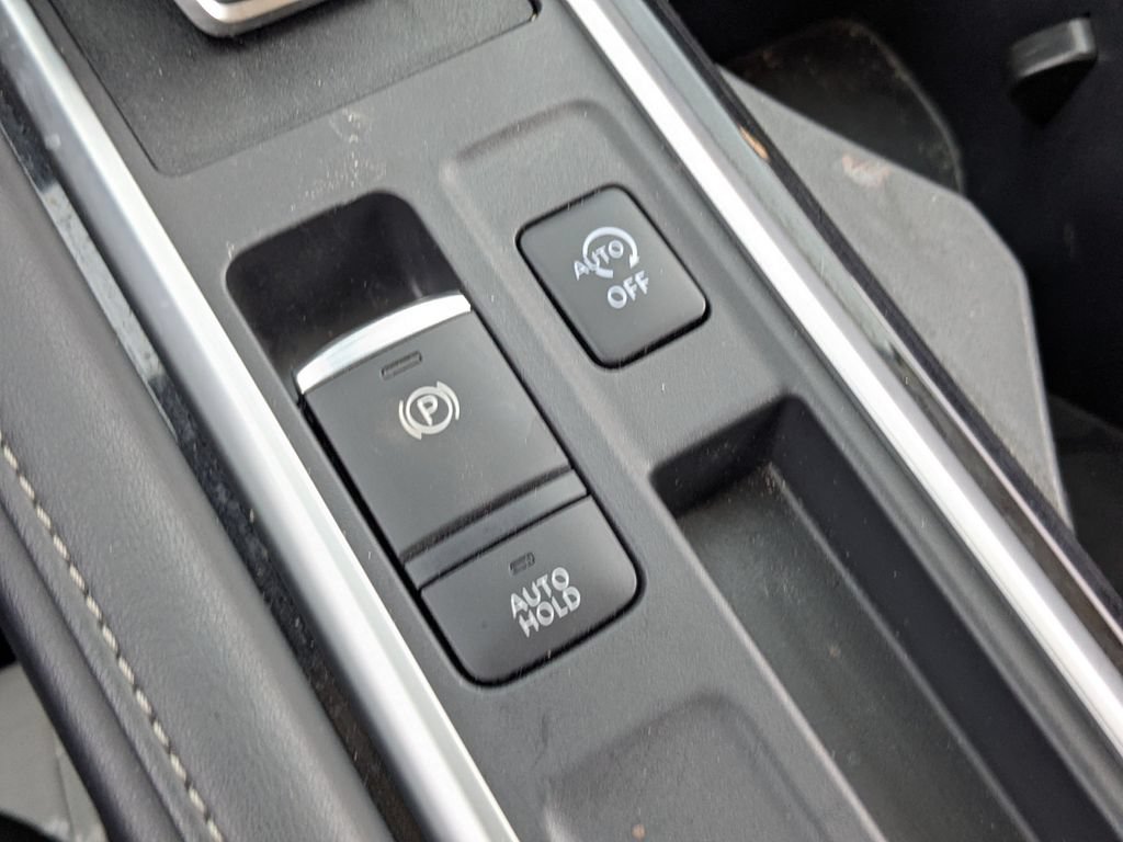 Used 2025 Nissan Pathfinder SL FWD image 22