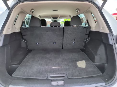 Used 2025 Nissan Rogue SV AWD/4WD image 16