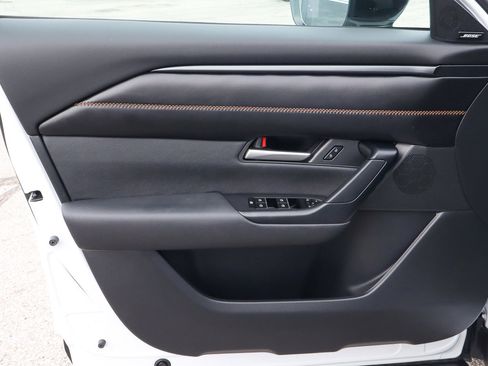 Used 2025 MAZDA CX-50 AWD 2.5 Hybrid w/ Premium Pkg image 13