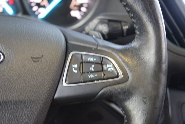 Used 2017 Ford Escape Titanium AWD/4WD image 17