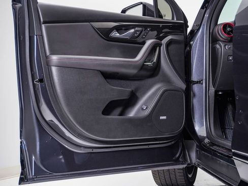 Used 2021 Chevrolet Blazer RS w/ Enhanced Convenience Package image 26