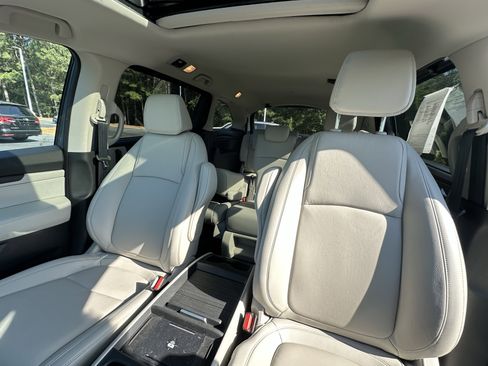 Used 2026 Honda Odyssey EX-L image 8