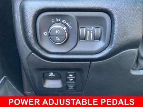 Used 2022 RAM 1500 Laramie AWD/4WD image 30