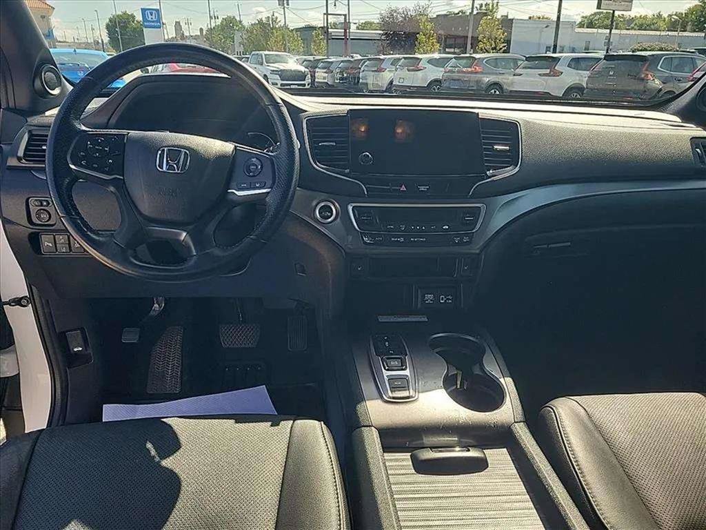 Used 2023 Honda Passport EX-L image 10