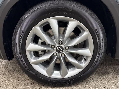 Used 2022 INFINITI QX50 Luxe image 2