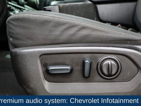 Used 2023 Chevrolet Silverado 2500 Custom w/ Custom Value Package image 11