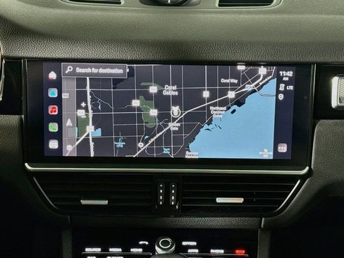 Certified 2023 Porsche Cayenne Platinum Edition AWD/4WD image 30
