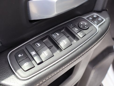 Used 2024 RAM 2500 Big Horn AWD/4WD image 15