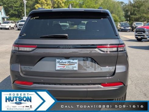 New 2026 Jeep Grand Cherokee Altitude RWD image 7
