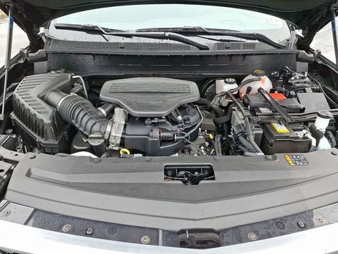 Certified 2025 Cadillac XT6 Premium Luxury w/ Technology Package image 32