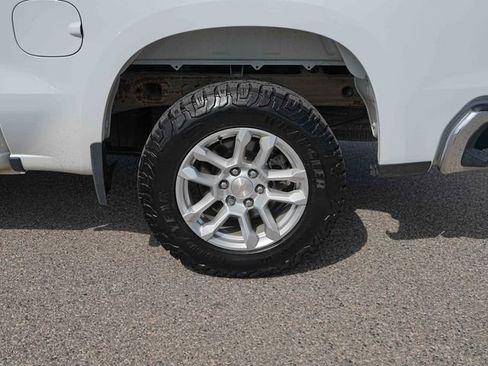 Used 2022 Chevrolet Silverado 1500 LT AWD/4WD image 13