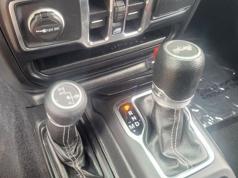 Used 2021 Jeep Wrangler Unlimited Sahara AWD/4WD image 25