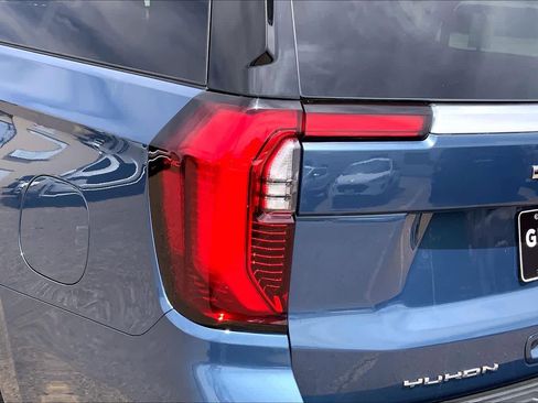 Used 2025 GMC Yukon XL Denali w/ LPO, Floor Liner Package image 29