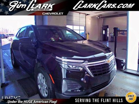 Used 2024 Chevrolet Equinox LT w/ LPO, Floor Liner Package image 1