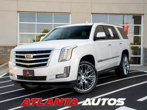 Used 2017 Cadillac Escalade Premium Luxury AWD/4WD image 1
