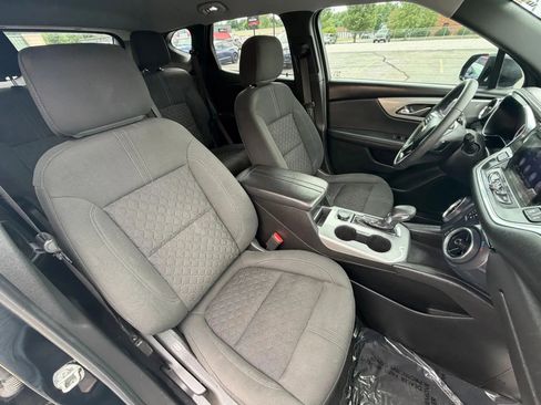 Used 2022 Chevrolet Blazer LT w/ LPO, Black Accent Package FWD image 44