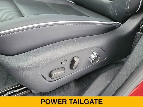 Used 2025 Buick Enclave Avenir w/ Super Cruise Package image 22