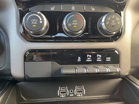 Used 2026 RAM 1500 Big Horn AWD/4WD image 19